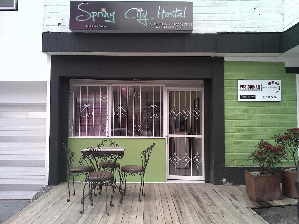 Spring City Hostel Medellín Eksteriør bilde