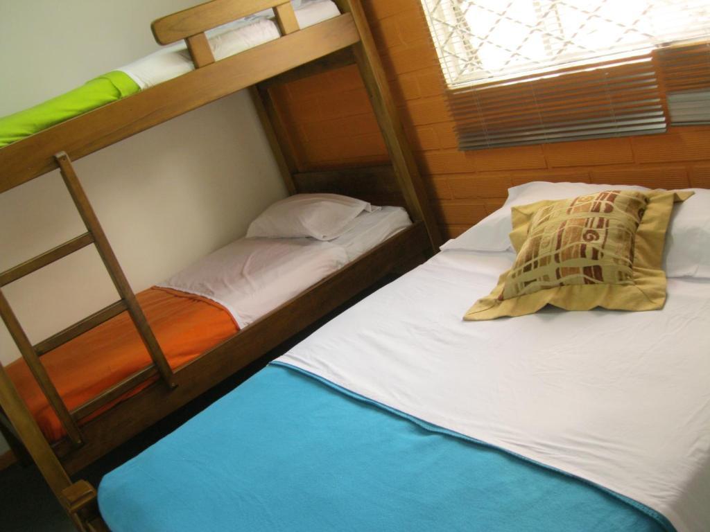 Spring City Hostel Medellín Eksteriør bilde