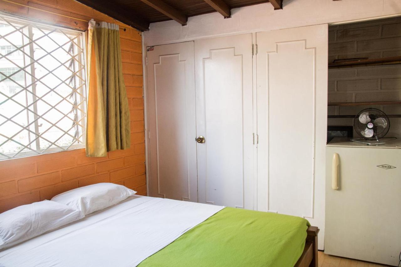 Spring City Hostel Medellín Eksteriør bilde