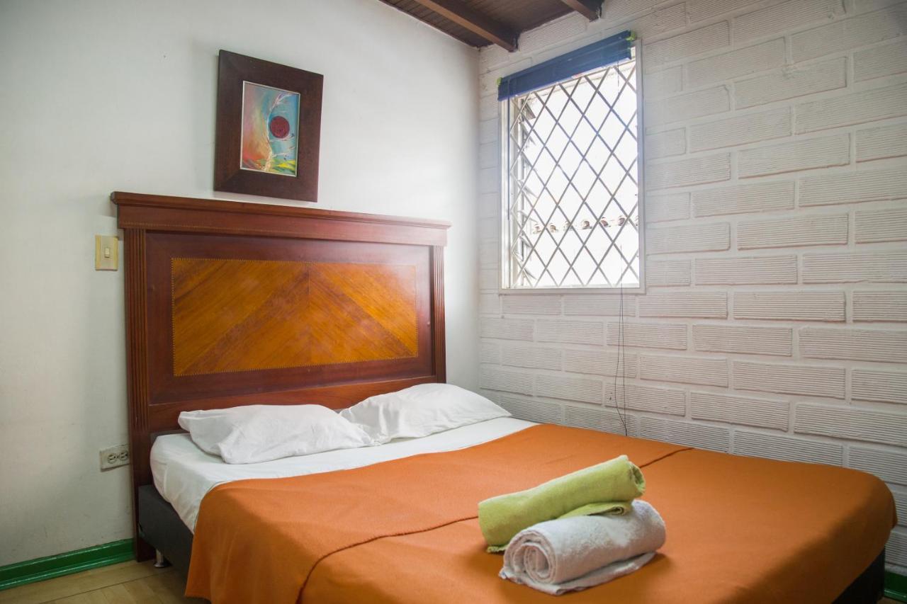 Spring City Hostel Medellín Eksteriør bilde