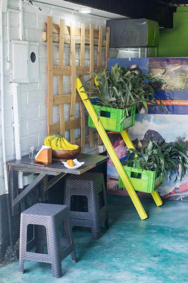 Spring City Hostel Medellín Eksteriør bilde