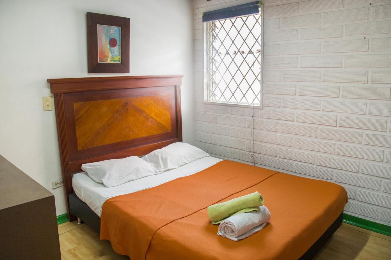 Spring City Hostel Medellín Eksteriør bilde